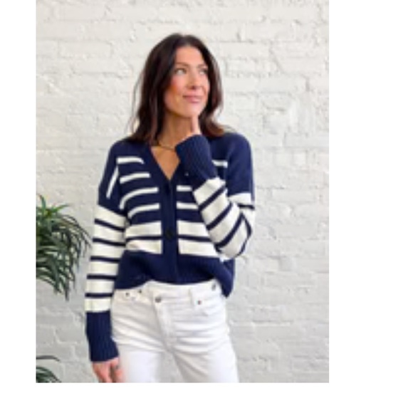 aemi & co Sweaters - NWT stripped cardigan